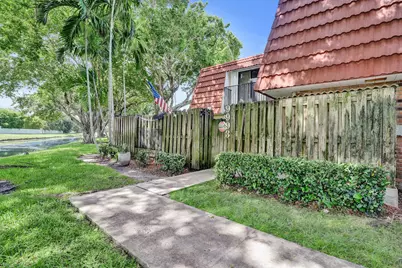 9993 NW 7th Street, Plantation, FL 33324 - Photo 27
