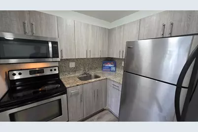 2843 Fillmore Street #F105, Hollywood, FL 33020 - Photo 11