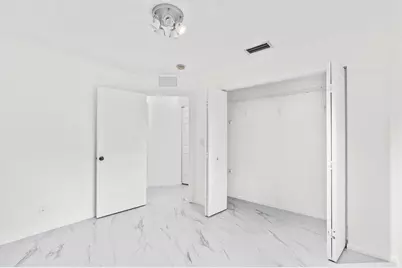 190 SE 2nd Street, Deerfield Beach, FL 33441 - Photo 23