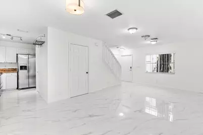 190 SE 2nd Street, Deerfield Beach, FL 33441 - Photo 9