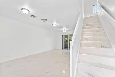 190 SE 2nd Street, Deerfield Beach, FL 33441 - Photo 5