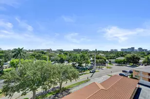 2500 NE 48th Ln, Fort Lauderdale, FL 33308 - Photo 7