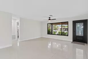 909 SE 14th Dr, Deerfield Beach, FL 33441 - Photo 17