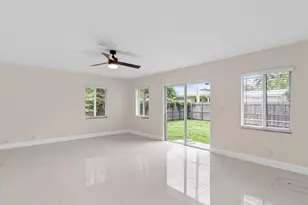 909 SE 14th Dr, Deerfield Beach, FL 33441 - Photo 21