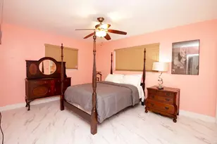 842 NE 154th St, Miami, FL 33162 - Photo 17