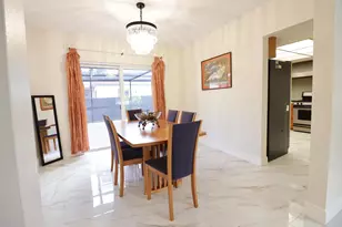 842 NE 154th St, Miami, FL 33162 - Photo 3