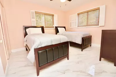 842 NE 154th Street, Miami, FL 33162 - Photo 27