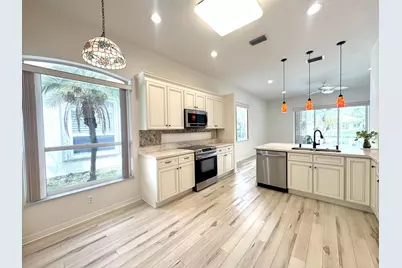 625 Venetto Court, Port Saint Lucie, FL 34986 - Photo 11
