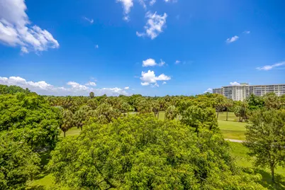 3960 Oaks Clubhouse Drive #504, Pompano Beach, FL 33069 - Photo 23