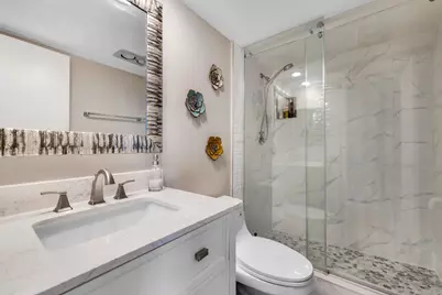 3960 Oaks Clubhouse Drive #504, Pompano Beach, FL 33069 - Photo 9