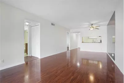 109 Lake Emerald Drive #110, Oakland Park, FL 33309 - Photo 13