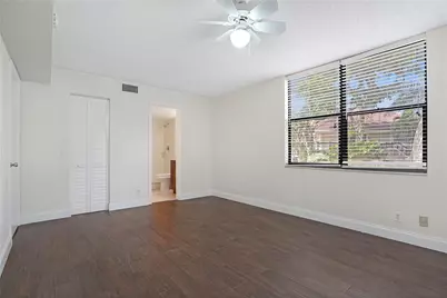 109 Lake Emerald Drive #110, Oakland Park, FL 33309 - Photo 15