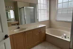 315 NW 158th Ln, Pembroke Pines, FL 33028 - Photo 19