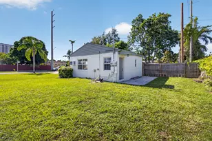 304 Cypress Dr, Lake Park, FL 33403 - Photo 57