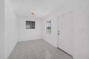 304 Cypress Dr, Lake Park, FL 33403 - Photo 7