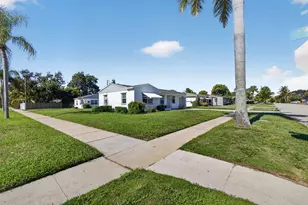304 Cypress Dr, Lake Park, FL 33403 - Photo 3