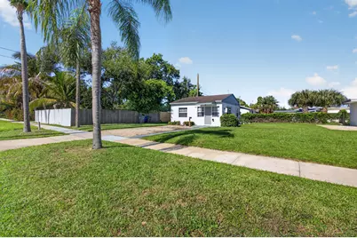 304 Cypress Drive, Lake Park, FL 33403 - Photo 41