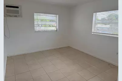 2285 NE 172nd Street #15, North Miami Beach, FL 33160 - Photo 15