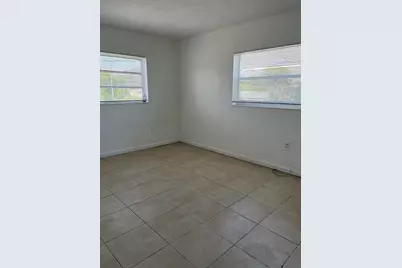 2285 NE 172nd Street #15, North Miami Beach, FL 33160 - Photo 7