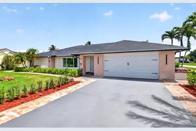 990 Hickory Trail, Wellington, FL 33414 - Photo 3