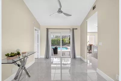 990 Hickory Trail, Wellington, FL 33414 - Photo 11