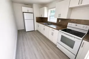444 NW 80th St, Miami, FL 33150 - Photo 5