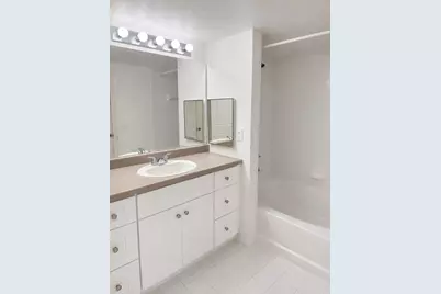 121 SW Palm Drive #104, Port Saint Lucie, FL 34986 - Photo 13