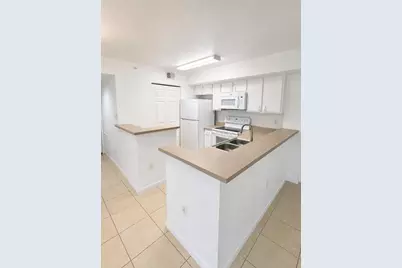 121 SW Palm Drive #104, Port Saint Lucie, FL 34986 - Photo 3