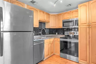 3150 N Palm Aire Dr, Pompano Beach, FL 33069 - Photo 11