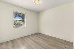 205 N 21st St, Fort Pierce, FL 34950 - Photo 5