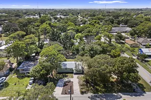 205 N 21st St, Fort Pierce, FL 34950 - Photo 17