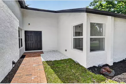 386 NW 40th Terrace, Deerfield Beach, FL 33442 - Photo 5