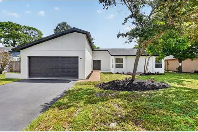 386 NW 40th Terrace, Deerfield Beach, FL 33442 - Photo 3