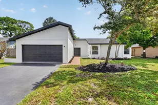 386 NW 40th Terrace, Deerfield Beach, FL 33442 - Photo 3