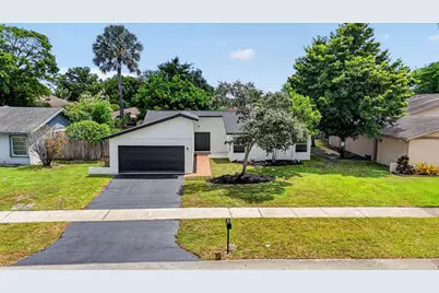 386 NW 40th Terrace, Deerfield Beach, FL 33442 - Photo 43