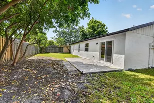 386 NW 40th Terrace, Deerfield Beach, FL 33442 - Photo 39