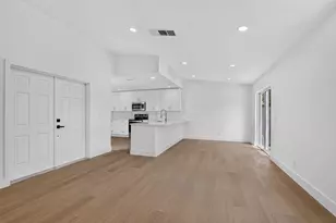 386 NW 40th Terrace, Deerfield Beach, FL 33442 - Photo 9