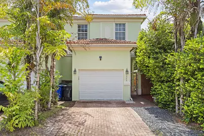 1323 NE 5th Terrace #1323, Fort Lauderdale, FL 33304 - Photo 1