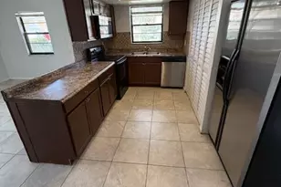 1213 White Pine Dr, Wellington, FL 33414 - Photo 3