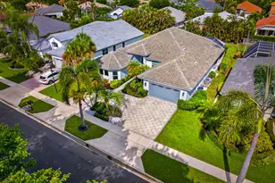7690 La Corniche Cir, Boca Raton, FL 33433 - Photo 3
