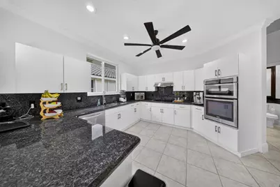 7690 La Corniche Circle, Boca Raton, FL 33433 - Photo 5
