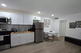 704 NE 8th St, Hallandale Beach, FL 33009 - Photo 3