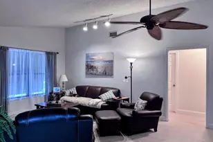 569 Dollarspot Ct, Wellington, FL 33414 - Photo 29