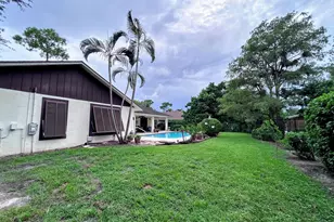 569 Dollarspot Ct, Wellington, FL 33414 - Photo 53