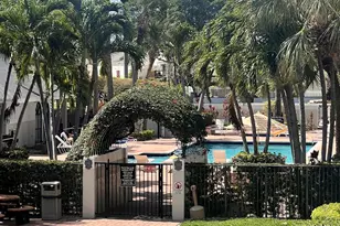 738 Executive Center Dr, West Palm Beach, FL 33401 - Photo 17