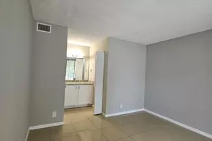 738 Executive Center Dr, West Palm Beach, FL 33401 - Photo 7