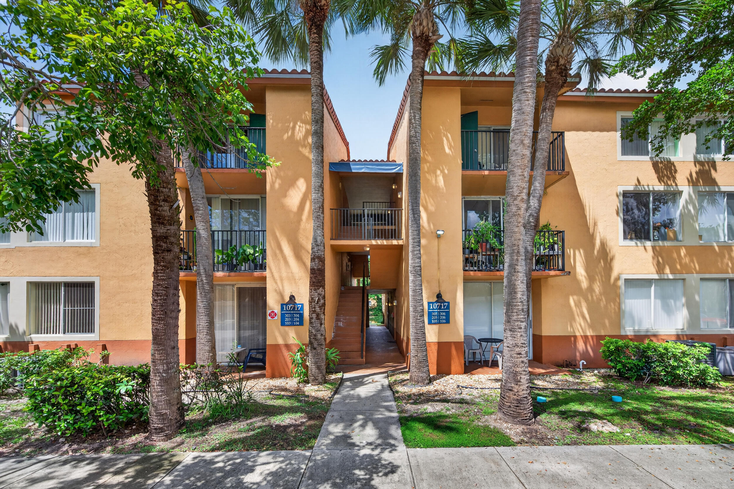 10717 E Cleary Blvd E #106 - 10717 E Cleary Blvd E #106, Plantation, FL 33324 Luxury Property | Jose Angel Pina