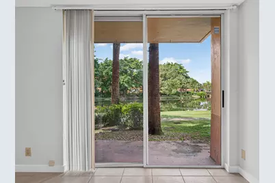 10717 E Cleary Boulevard E #106, Plantation, FL 33324 - Photo 9
