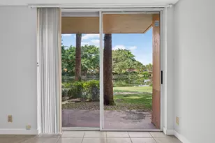 10717 E Cleary Blvd E, Plantation, FL 33324 - Photo 9