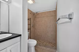 10717 E Cleary Blvd E, Plantation, FL 33324 - Photo 19